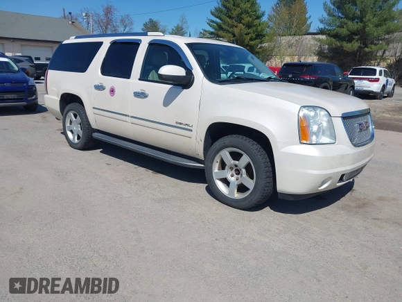 2013 GMC Yukon XL Denali with VIN 1GKS2MEF8DR121386, listed as a IAAI auction lot 42088855 with 174,677 mi miles. Bid and sale history available at carsss.com. Image 1.