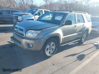 2006 Toyota 4Runner SR5 with VIN JTEBU14R268066938, listed as a IAAI auction lot 41876411 with 206,776 mi miles. Bid and sale history available at carsss.com. Image 17.