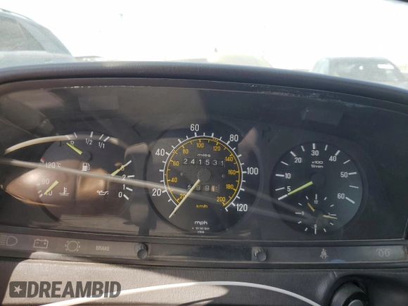1985 Mercedes-Benz 300 with VIN WDBAB33C5FA264693, listed as a Copart auction lot 47318655 with 241,531 mi miles and Clean Title. Bid and sale history available at DreamBid. Image 9.