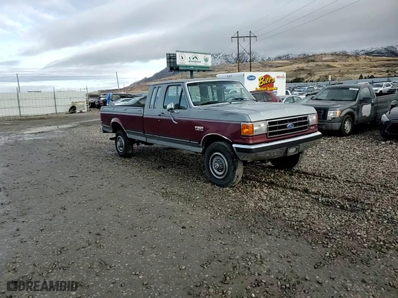 1990 Ford F-250 with VIN 1FTHX26H9LKA97005, listed as a Copart auction lot 86840874 with 111,275 mi miles and Salvage Title. Bid and sale history available at carsss.com. Image 10.