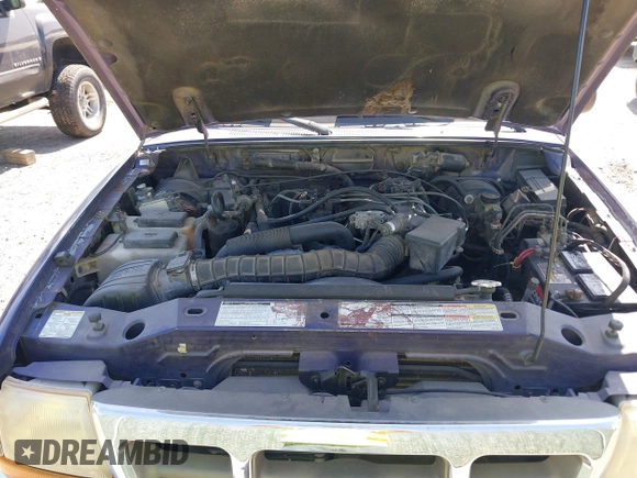 1998 Ford Ranger XL with VIN 1FTZR15U7WTA55468, listed as a IAAI auction lot 41786081 with 185,762 mi miles. Bid and sale history available at carsss.com. Image 10.