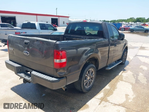 2005 Ford F-150 XL z VIN 1FTRF12W15KB89802, wystawiony jako IAAI lot #42273187 z przebiegiem 227 348 mil mil oraz . Historia ofert i sprzedaży dostępna na DreamBid. Obrazek 4.