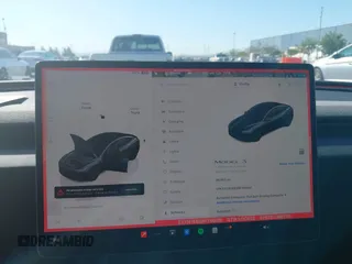 2024 Tesla Model 3 Long Range z VIN 5YJ3E1EB2RF740291, wystawiony jako IAAI lot #42124138 z przebiegiem 36 452 mil mil oraz . Historia ofert i sprzedaży dostępna na DreamBid. Obrazek 18.