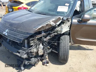2022 Mitsubishi Outlander SEL z VIN JA4J4VA83NZ073287, wystawiony jako IAAI lot #42059579 z przebiegiem 45 092 mil mil oraz . Historia ofert i sprzedaży dostępna na DreamBid. Obrazek 6.