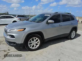2016 Jeep Cherokee Latitude with VIN 1C4PJMCS0GW241483, listed as a Copart auction lot 53945455 with 125,314 mi miles and Clean Title. Bid and sale history available at carsss.com. Image 1.