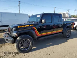 2022 Jeep Gladiator High Altitude z VIN 1C6HJTFG8NL117621, wystawiony jako Copart lot #51694945 z przebiegiem 44 230 mil mil oraz Szkoda całkowita • Salvage title. Historia ofert i sprzedaży dostępna na DreamBid. Obrazek 1.