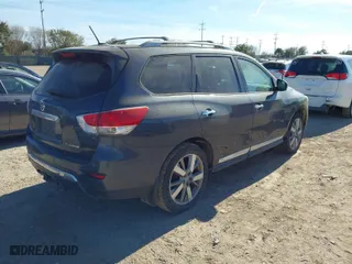 2013 Nissan Pathfinder Platinum with VIN 5N1AR2MN4DC639381, listed as a IAAI auction lot 41408173 with 136,509 mi miles. Bid and sale history available at carsss.com. Image 4.