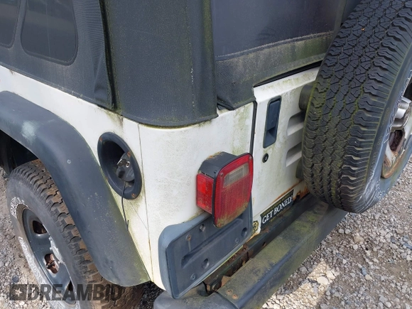 1998 Jeep Wrangler SE with VIN 1J4FY29P0WP792787, listed as a IAAI auction lot 42631661 with 190,180 mi miles and . Bid and sale history available at DreamBid. Image 15.