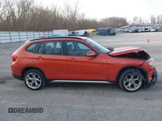 2013 BMW X1 xDrive28i z VIN WBAVL1C52DVR88401, wystawiony jako IAAI lot #42027278 z przebiegiem 123 115 mil mil oraz . Historia ofert i sprzedaży dostępna na DreamBid. Obrazek 13.