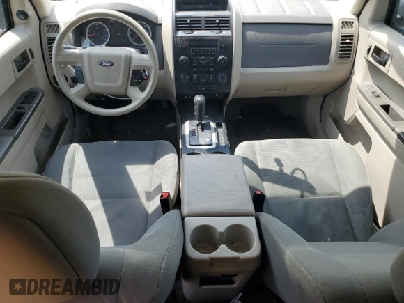 2011 Ford Escape XLS z VIN 1FMCU0C75BKA71501, wystawiony jako Copart lot #62614335 z przebiegiem 130 210 mil mil oraz Szkoda całkowita • Salvage title. Historia ofert i sprzedaży dostępna na DreamBid. Obrazek 8.