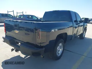 2007 Chevrolet Silverado 1500 Work Truck with VIN 1GCEK19C87E501718, listed as a IAAI auction lot 41971348 with 349,954 mi miles. Bid and sale history available at carsss.com. Image 4.
