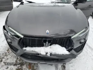 2022 Maserati Levante Modena S with VIN ZN661ZUM1NX407217, listed as a Copart auction lot 87682625 with 13,940 mi miles and Clean Title. Bid and sale history available at carsss.com. Image 12.
