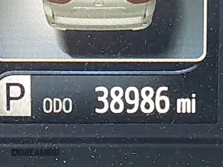 2020 Toyota Sienna XLE Auto Access Seat with VIN 5TDYZ3DC7LS035294, listed as a IAAI auction lot 42557047 with 38,986 mi miles and . Bid and sale history available at DreamBid. Image 15.