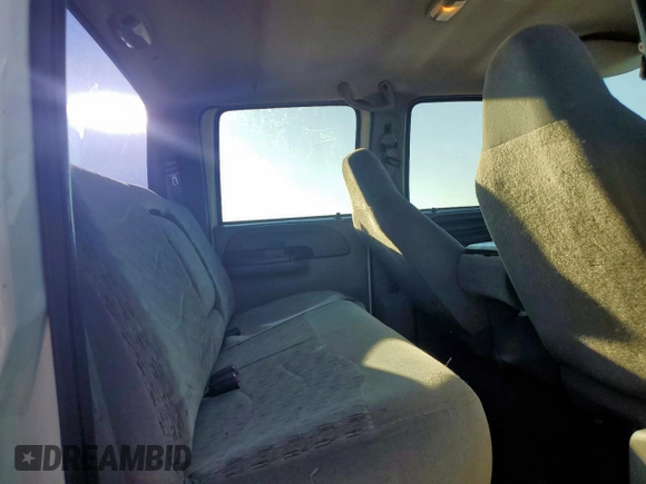 1999 Ford F-350 XL with VIN 1FTSW30F4XEB76477, listed as a Copart auction lot 56373415 with 240,170 mi miles and Salvage title. Bid and sale history available at DreamBid. Image 10.