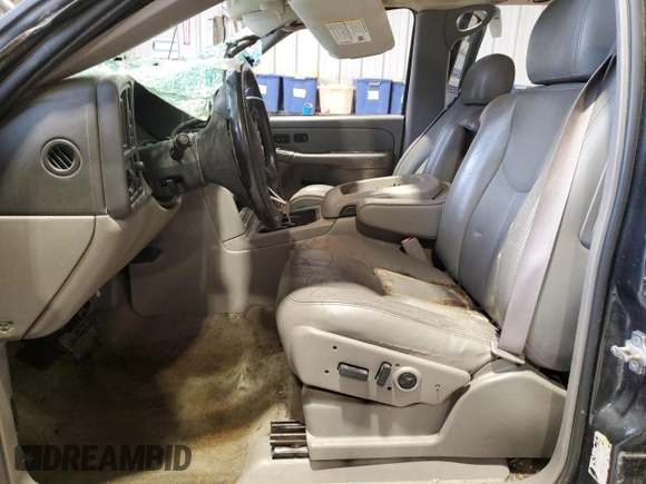 2004 GMC Yukon SLE with VIN 1GKEK13T14R261994, listed as a Copart auction lot 47967315 with 239,603 mi miles and Salvage Title. Bid and sale history available at carsss.com. Image 7.