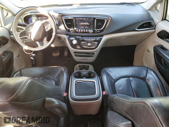 2018 Chrysler Pacifica Limited z VIN 2C4RC1GG8JR226303, wystawiony jako Copart lot #42782995 z przebiegiem 139 837 mil mil oraz Szkoda całkowita • Salvage title. Historia ofert i sprzedaży dostępna na DreamBid. Obrazek 8.