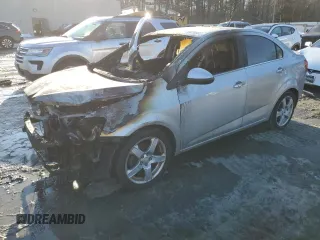 2013 Chevrolet Sonic LTZ z VIN 1G1JE5SH1D4107068, wystawiony jako Copart lot #53429765 z przebiegiem Nie podano mil oraz Nie do naprawy • Non repairable. Historia ofert i sprzedaży dostępna na DreamBid. Obrazek 1.