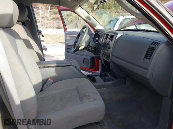 2006 Dodge Dakota SLT with VIN 1D7HW42N16S525329, listed as a IAAI auction lot 40920101 with 124,535 mi miles and . Bid and sale history available at carsss.com. Image 5.