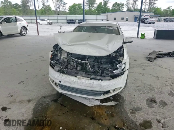 2013 Volkswagen Jetta SE с VIN 3VWDX7AJXDM425741, выставлен на аукционе Copart как лот 53818825 с пробегом 160 171 миль миль и Списание • Salvage title. История ставок и продаж доступна на DreamBid. Изображение 13.