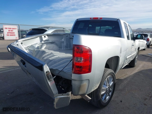 2013 Chevrolet Silverado 1500 LT with VIN 1GCRCSE00DZ389176, listed as a IAAI auction lot 40842969 with 177,173 mi miles. Bid and sale history available at carsss.com. Image 4.