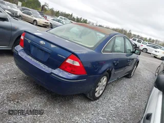 2005 Ford Five Hundred Limited z VIN 1FAHP28165G152683, wystawiony jako IAAI lot #41645455 z przebiegiem 88 622 mil mil oraz . Historia ofert i sprzedaży dostępna na DreamBid. Obrazek 4.