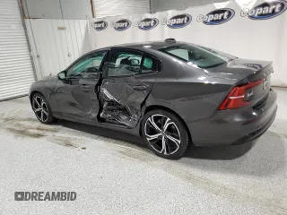 2025 Volvo S60 Core with VIN 7JRL12GJ0SG365858, listed as a Copart auction lot 43205655 with 9,201 mi miles and Clean Title. Bid and sale history available at carsss.com. Image 2.