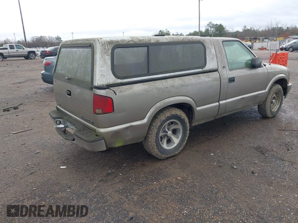 1998 Chevrolet S-10 with VIN 1GCCS1444WK249330, listed as a IAAI auction lot 41092372 with 1 mi miles. Bid and sale history available at carsss.com. Image 4.