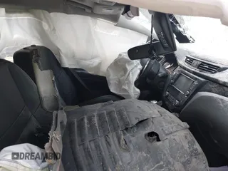 2022 Nissan Rogue SL z VIN JN1BJ1CW8NW496846, wystawiony jako IAAI lot #42380933 z przebiegiem 39 494 mil mil oraz . Historia ofert i sprzedaży dostępna na DreamBid. Obrazek 5.