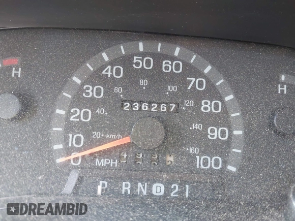 1999 Ford Econoline Cargo with VIN 1FTRE1420XHA34056, listed as a IAAI auction lot 41998411 with 236,267 mi miles. Bid and sale history available at carsss.com. Image 15.
