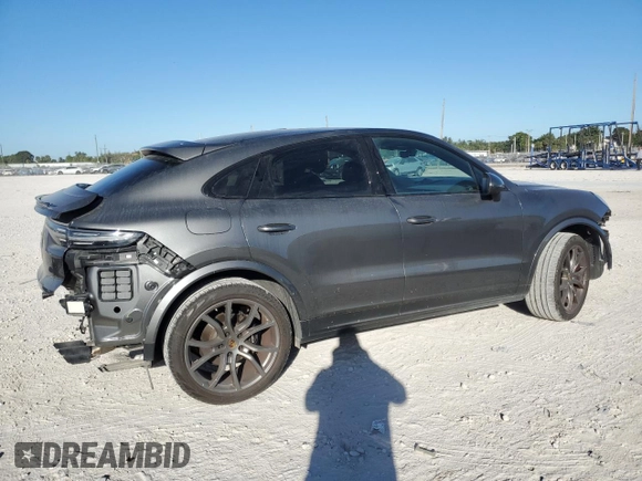 2021 Porsche Cayenne with VIN WP1BA2AY9MDA42251, listed as a Copart auction lot 82219674 with 15,657 mi miles and Non repairable. Bid and sale history available at DreamBid. Image 3.