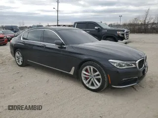 2016 BMW 7 Series 750i z VIN WBA7F0C51GGL99505, wystawiony jako Copart lot #49775245 z przebiegiem 46 703 mil mil oraz Szkoda całkowita • Salvage title. Historia ofert i sprzedaży dostępna na DreamBid. Obrazek 4.