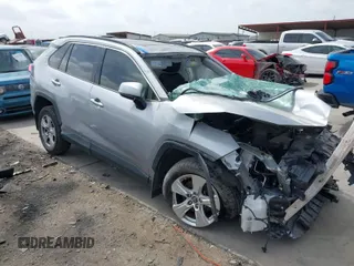 2019 Toyota RAV4 XLE with VIN JTMW1RFV4KD022612, listed as a IAAI auction lot 41717134 with 52,190 mi miles. Bid and sale history available at carsss.com. Image 1.