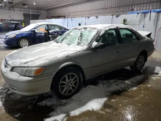 2001 Toyota Camry LE z VIN 4T1BF28K91U971030, wystawiony jako Copart lot #85464274 z przebiegiem 181 107 mil mil oraz Szkoda całkowita • Salvage title. Historia ofert i sprzedaży dostępna na DreamBid. Obrazek 1.