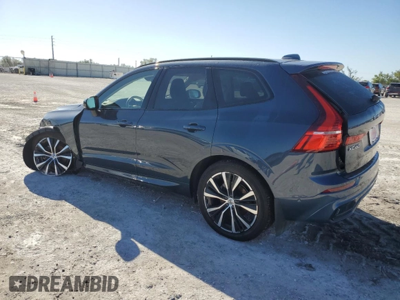 2025 Volvo XC60 Plus z VIN YV4M12RC4S1012704, wystawiony jako Copart lot #48241835 z przebiegiem 4 893 mil mil oraz Szkoda całkowita • Salvage title. Historia ofert i sprzedaży dostępna na DreamBid. Obrazek 2.