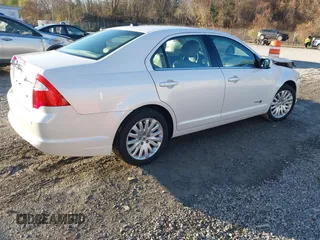 2010 Ford Fusion Hybrid with VIN 3FADP0L34AR287532, listed as a IAAI auction lot 40817732 with 161,351 mi miles. Bid and sale history available at carsss.com. Image 4.