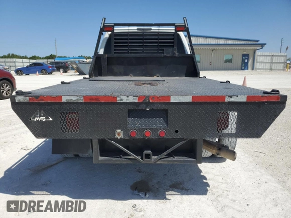 2015 Ford F-550 XL z VIN 1FD0W5HT3FEA53695, wystawiony jako Copart lot #49590335 z przebiegiem 269 451 mil mil oraz Tytuł czysty. Historia ofert i sprzedaży dostępna na DreamBid. Obrazek 6.