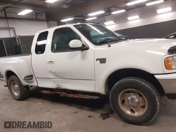 1998 Ford F-150 с VIN 2FTZX08W9WCA27422, выставлен на аукционе IAAI как лот 42391383 с пробегом 183 526 миль миль и . История ставок и продаж доступна на DreamBid. Изображение 13.