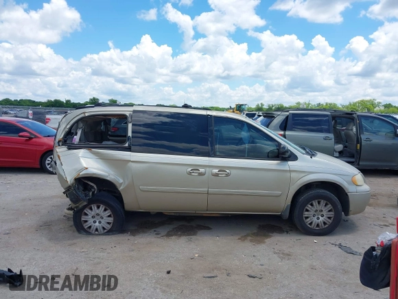 2006 Chrysler Town & Country LX z VIN 2A4GP44R76R615521, wystawiony jako IAAI lot #42231279 z przebiegiem 270 399 mil mil oraz . Historia ofert i sprzedaży dostępna na DreamBid. Obrazek 13.