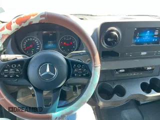 2024 Mercedes-Benz Sprinter Cargo with VIN W1Y4NCHY1RT162385, listed as a Copart auction lot 54617685 with 200,519 mi miles and Clean Title. Bid and sale history available at carsss.com. Image 7.