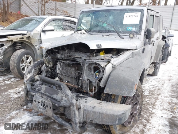 2014 Jeep Wrangler Unlimited Sport with VIN 1C4HJWDG1EL302087, listed as a IAAI auction lot 41420740 with 152,096 mi miles. Bid and sale history available at carsss.com. Image 18.