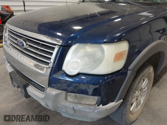 2006 Ford Explorer XLT with VIN 1FMEU73E86UB41275, listed as a IAAI auction lot 41980955 with 243,779 mi miles. Bid and sale history available at carsss.com. Image 6.