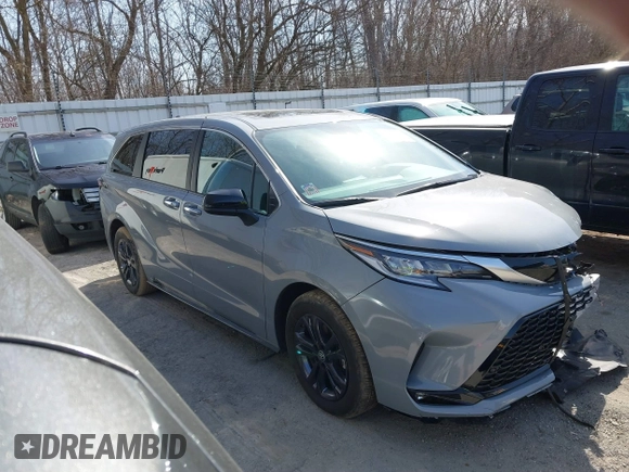 2024 Toyota Sienna XSE z VIN 5TDXSKFC4RS145137, wystawiony jako IAAI lot #41750659 z przebiegiem 17 606 mil mil oraz . Historia ofert i sprzedaży dostępna na DreamBid. Obrazek 1.