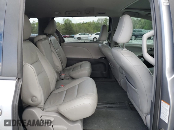 2018 Toyota Sienna XLE Auto Access Seat with VIN 5TDYZ3DC4JS913230, listed as a Copart auction lot 52383965 with 208,623 mi miles and Salvage Title. Bid and sale history available at carsss.com. Image 11.