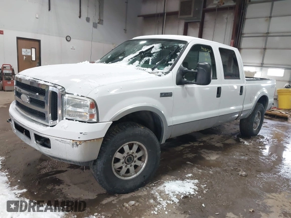 2006 Ford F-250 XL z VIN 1FTSW21556EC56627, wystawiony jako IAAI lot #41587563 z przebiegiem 201 723 mil mil oraz . Historia ofert i sprzedaży dostępna na DreamBid. Obrazek 2.