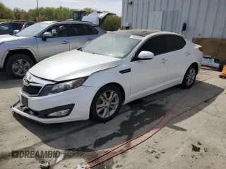 2013 Kia Optima EX z VIN 5XXGN4A74DG107429, wystawiony jako Copart lot #54820395 z przebiegiem 159 935 mil mil oraz Szkoda całkowita • Salvage title. Historia ofert i sprzedaży dostępna na DreamBid. Obrazek 1.