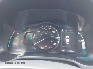 2019 Hyundai Ioniq Blue z VIN KMHC65LC1KU174214, wystawiony jako IAAI lot #41889734 z przebiegiem 131 626 mil mil oraz . Historia ofert i sprzedaży dostępna na DreamBid. Obrazek 7.