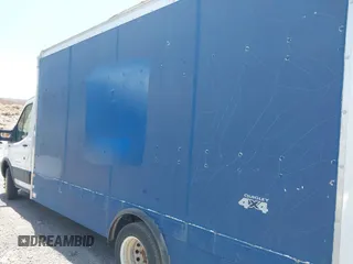 2016 Ford Transit с VIN 1FDBF9ZM8GKA85326, выставлен на аукционе IAAI как лот 42427897 с пробегом Не указан миль и . История ставок и продаж доступна на DreamBid. Изображение 13.