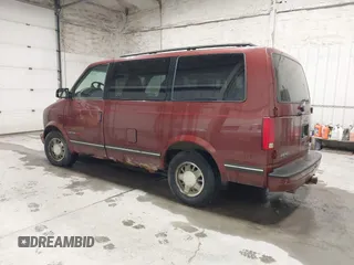 1998 Chevrolet Astro with VIN 1GNEL19W3WB115660, listed as a IAAI auction lot 42141028 with 95,538 mi miles. Bid and sale history available at carsss.com. Image 3.