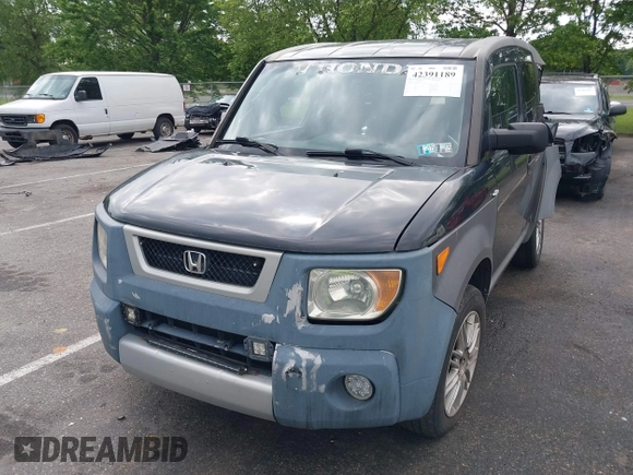 2003 Honda Element EX z VIN 5J6YH28543L017257, wystawiony jako IAAI lot #42391189 z przebiegiem 142 104 mil mil oraz . Historia ofert i sprzedaży dostępna na DreamBid. Obrazek 17.