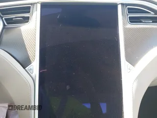 2014 Tesla Model S 60 z VIN 5YJSA1H17EFP33910, wystawiony jako IAAI lot #42346934 z przebiegiem Nie podano mil oraz . Historia ofert i sprzedaży dostępna na DreamBid. Obrazek 15.
